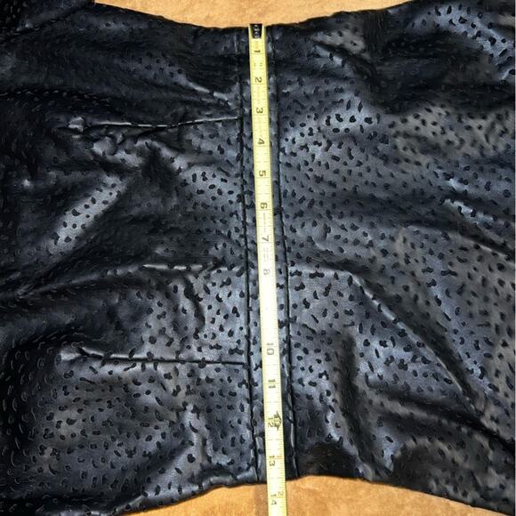 Michael Kors Black Dress A-Line Eyelet Trim Short Sleeve Crew Neck Size 4 - Picture 8 of 14